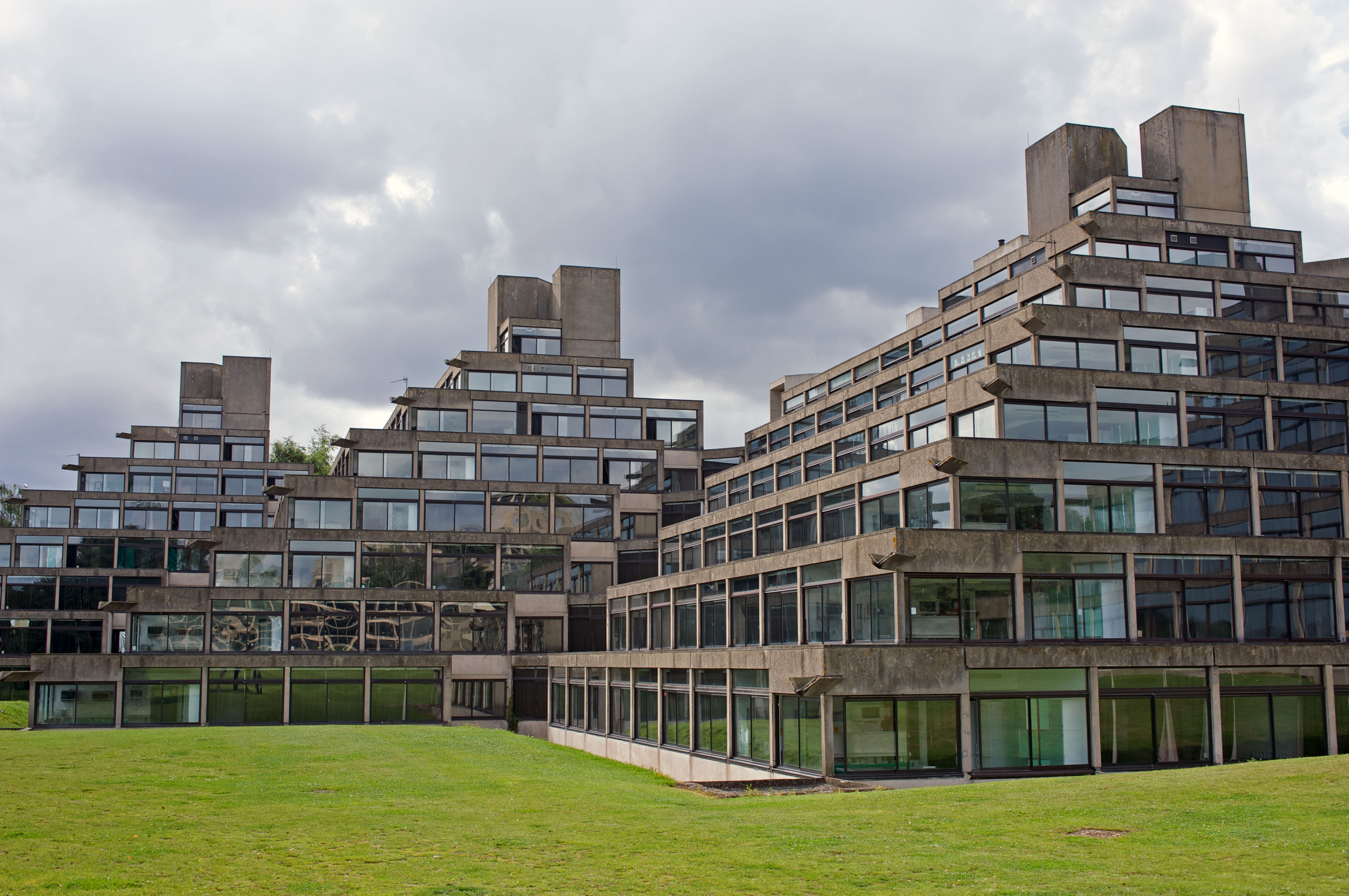 Bri-Tone Advisory Centre